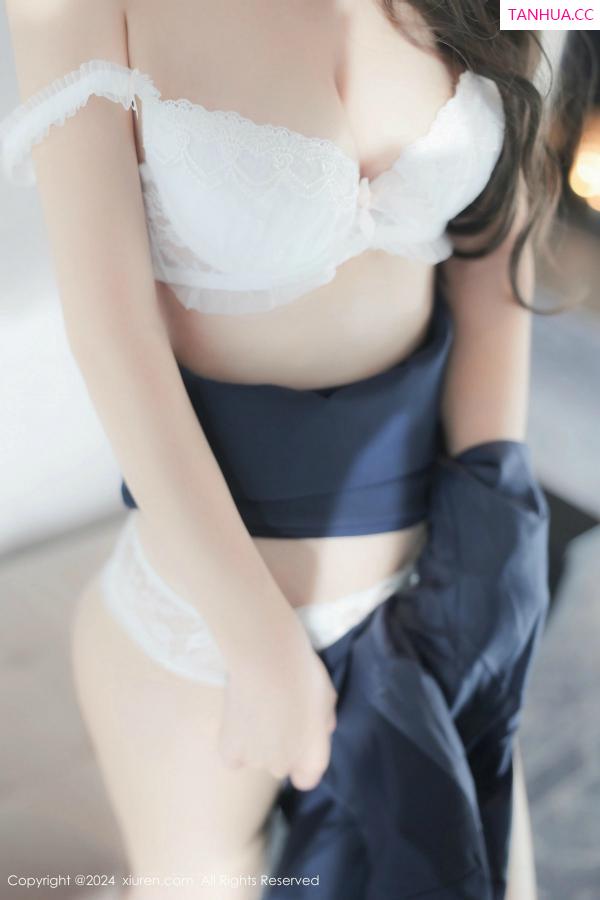   [XiuRen]高清写真图 2024.11.22 No.9486 桃妖夭 黑丝美腿第55张图片
